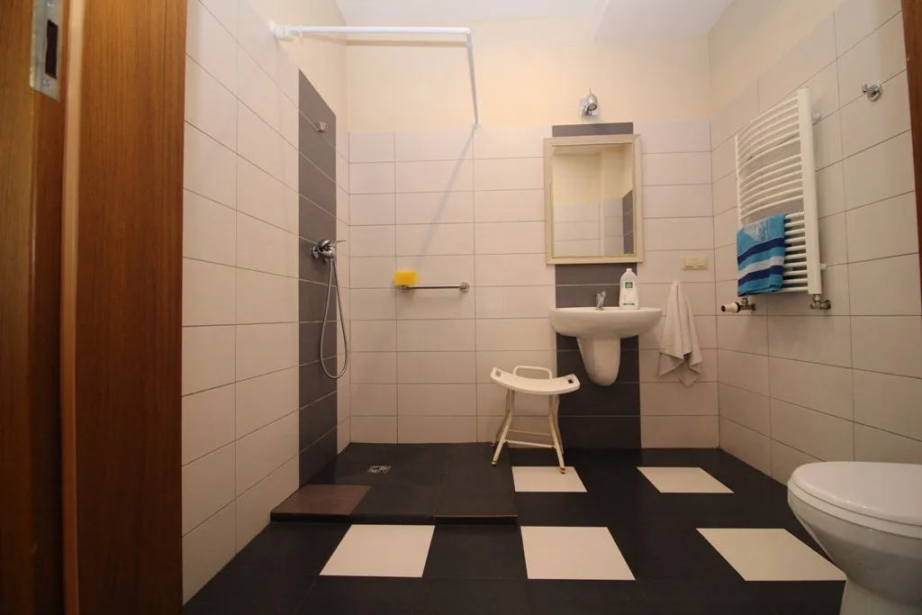 Budynek i otoczenie Lipowego Zakątka