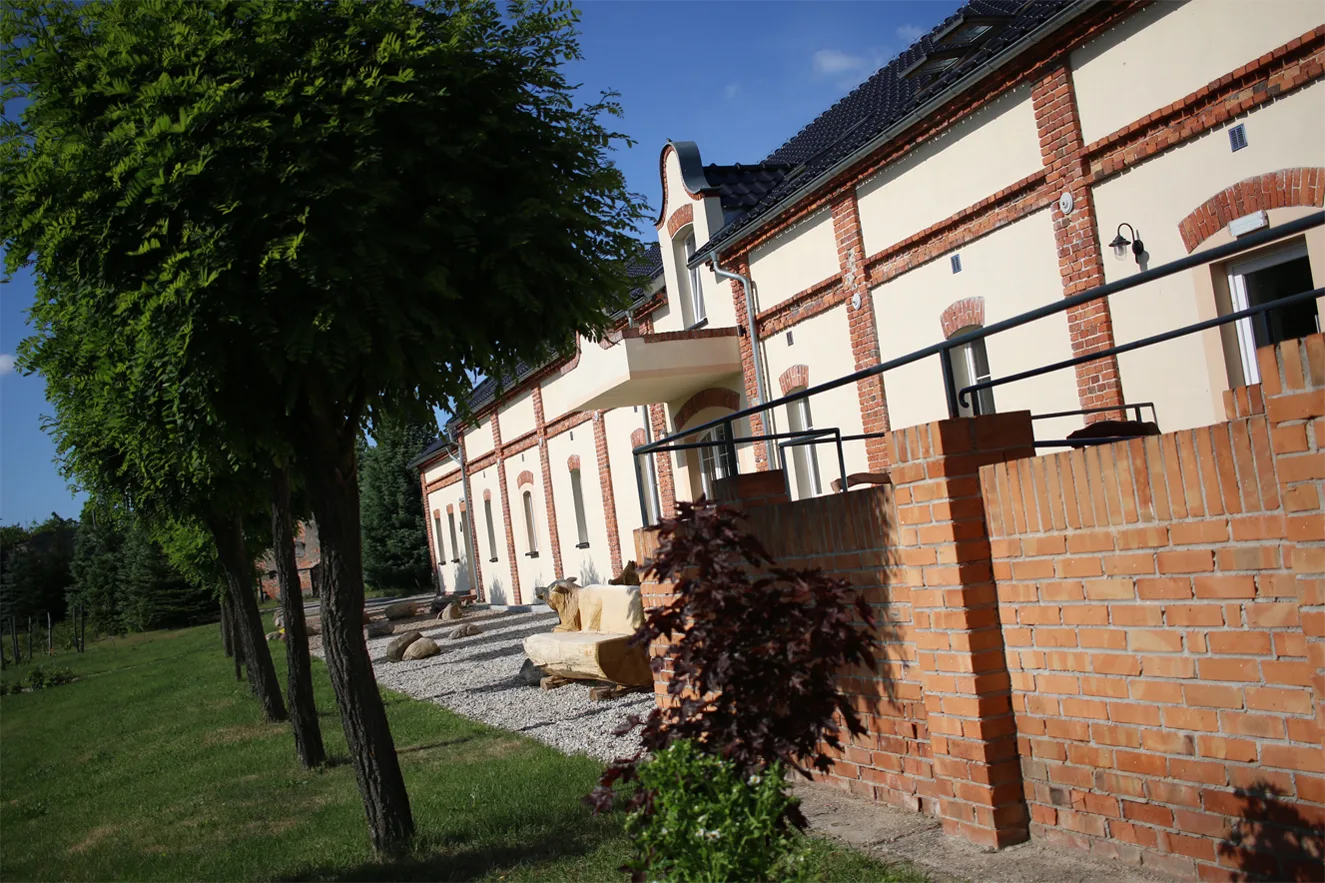 Otoczenie domu seniora Lipowy Zakątek w Dobroszowie Wielkim